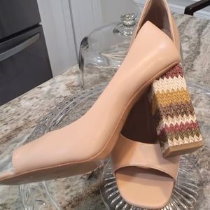 Open toe pumps by Katy Perry